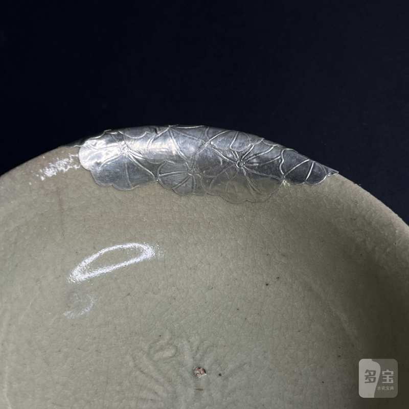 明 龙泉窑高足杯 - 图7